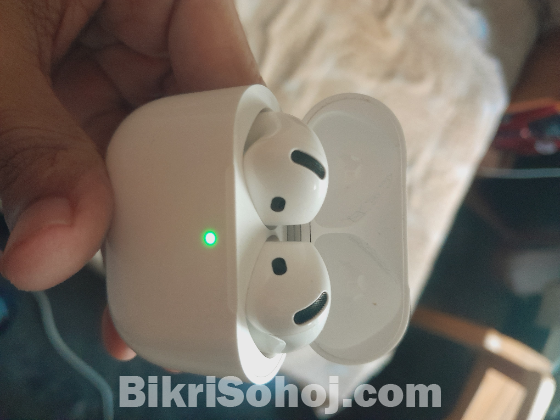 AirPods 4